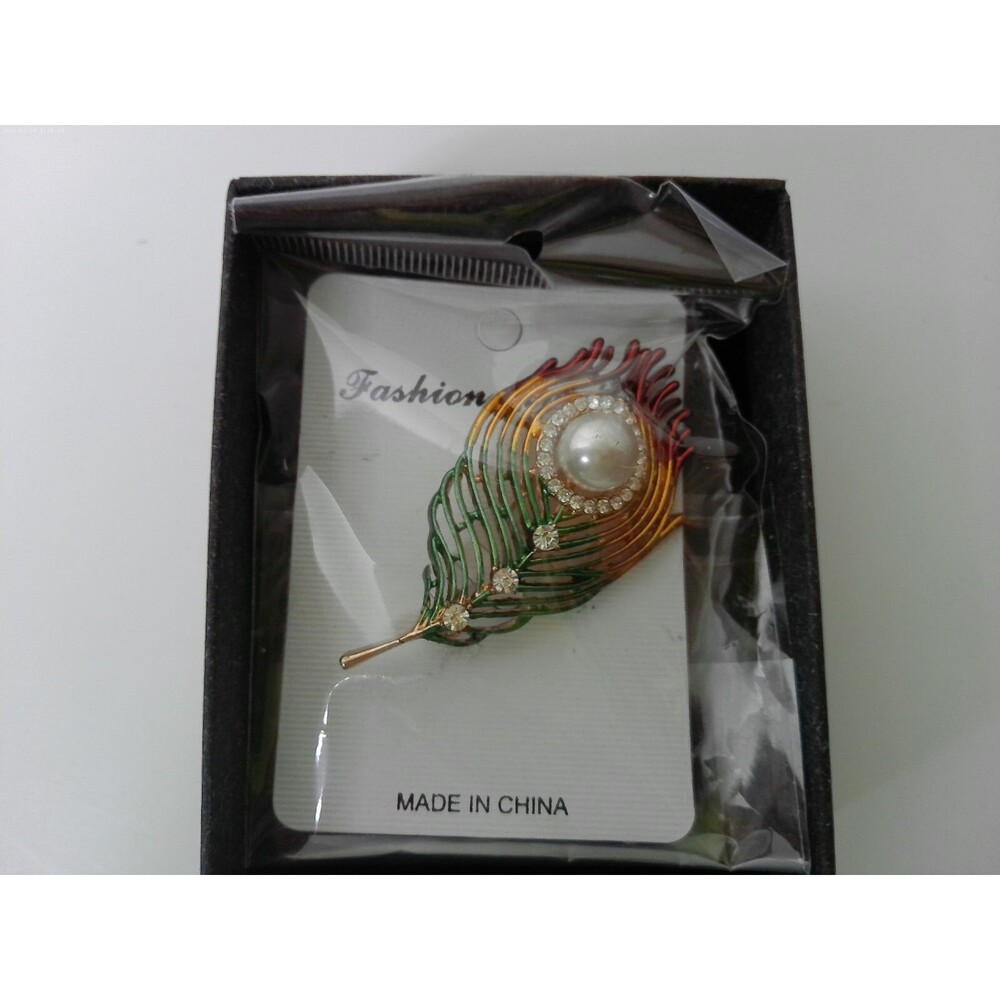 Costume Jewelry Brooch